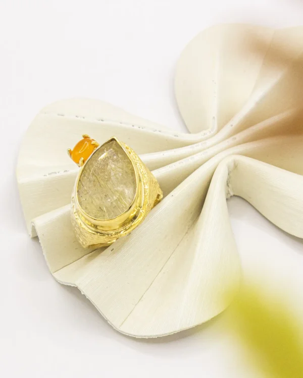 Mystic Horizon: Turkish 925 Silver Ring with Labradorite & Carnelian