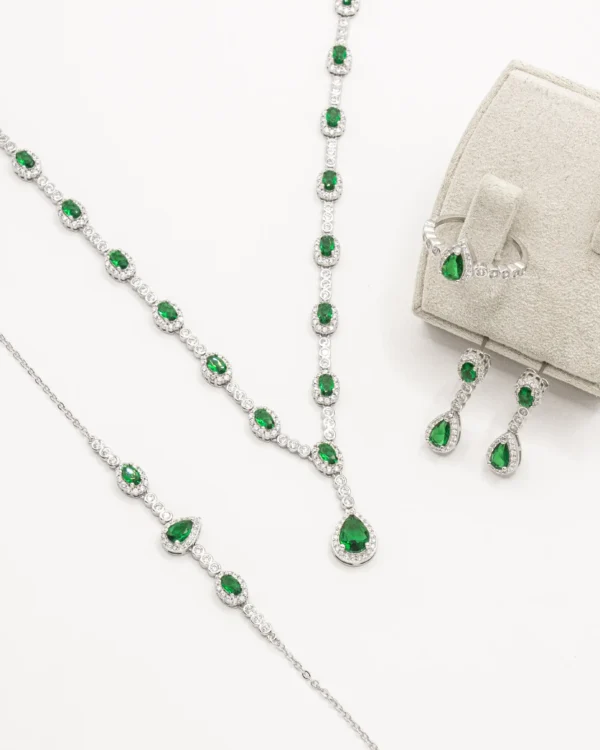 Emerald Elegance – Turkish 925 Silver Full Jewelry Set