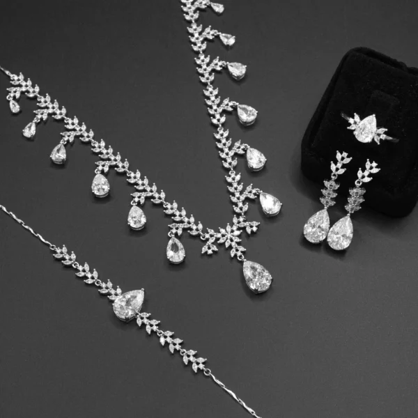 Winter Bloom – Turkish 925 Silver Full Jewelry Set